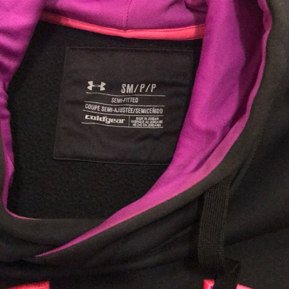 Women’s Sz Small UA Hoodie🤗💕❤️ - Picture 3 of 4